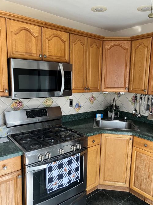 140 Pleasantview Ct, Copiague, NY, 11726-3920 | Card Image