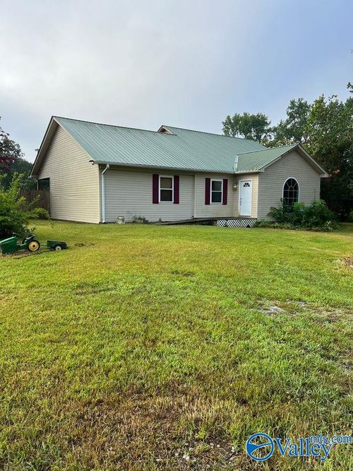 141 Old Silo Rd, Laceys Spring, AL, 35754-6342 | Card Image