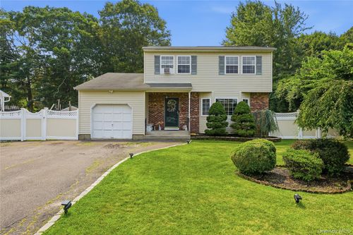 26 Probst Drive, Brookhaven, NY, 11967 | Card Image