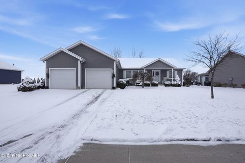 1405 Fairway Dr, Fostoria, OH, 44830-9025 | Card Image