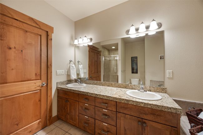 Master Bathroom | Image 22