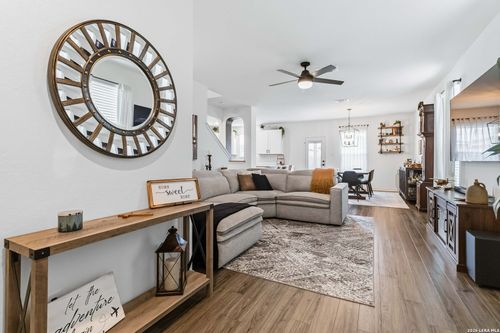 261 Deer Crest Dr, New Braunfels, TX, 78130-0158 | Card Image