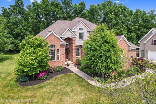 9806 Goldfinch Ct, Saline, MI, 48176-9191 | Card Image