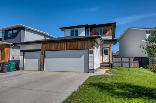 1353 Pacific Cir W, Lethbridge, AB, T1J5V3 | Card Image