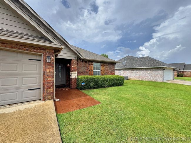 3974 Highland Dr, House other with 3 bedrooms, 2 bathrooms and null parking in Tahlequah OK | Image 7