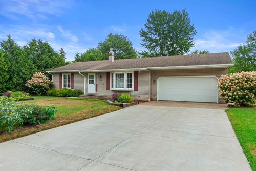 3307 Lindbergh Ave, STEVENS POINT, WI, 54481-5448 | Card Image