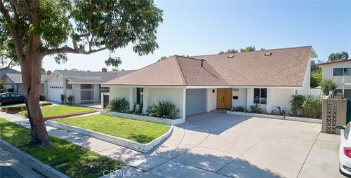 11208 Rose St, Cerritos, CA, 90703-5554 | Card Image