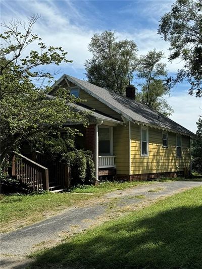 View of front of house with a front yard | Image 1