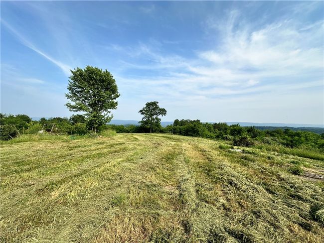 127 Pax View Hills Lane, House other with 4 bedrooms, 3 bathrooms and null parking in Unity Twp PA | Image 16