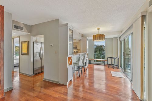 708-900 19th Ave S, Nashville, TN, 37212-2154 | Card Image
