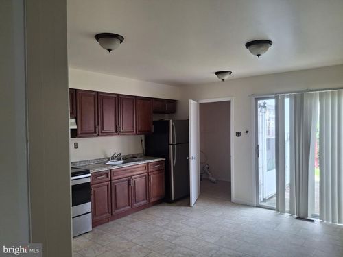 3 Pine St, WILLINGBORO, NJ, 08046-2503 | Card Image