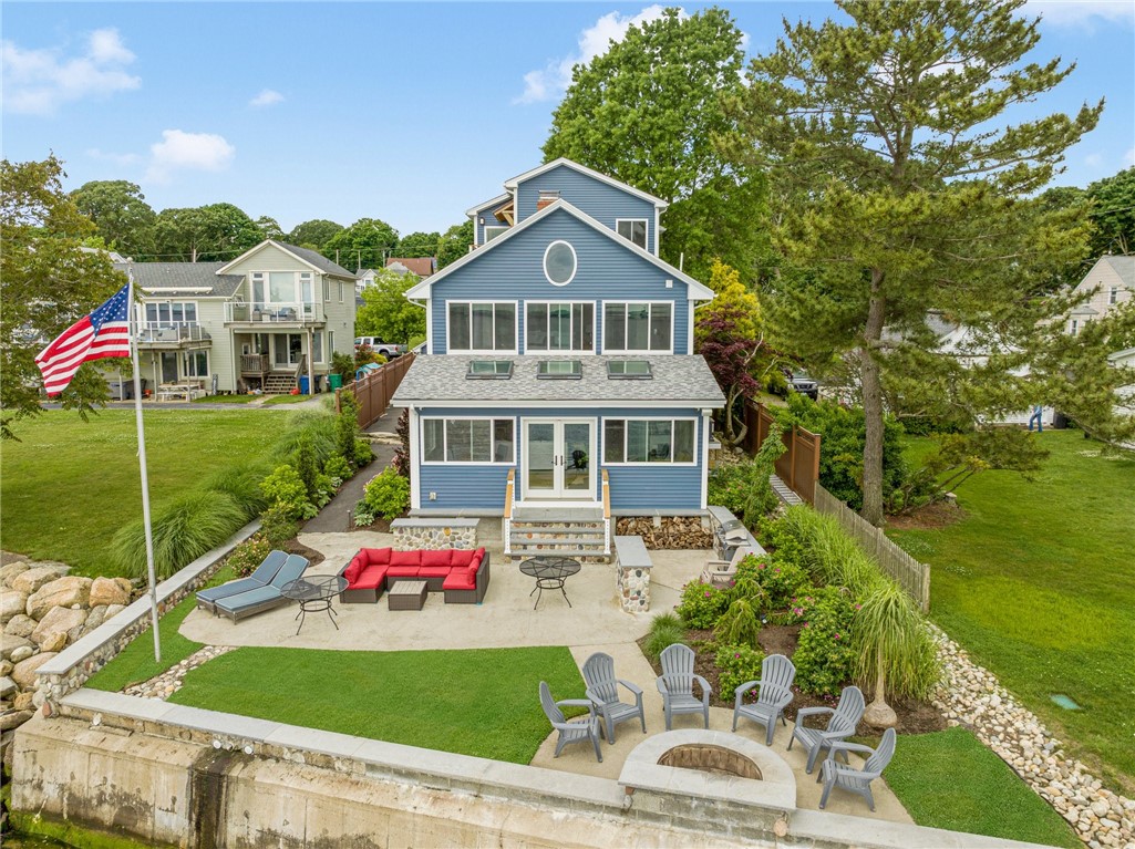 Burnett Rd, Warwick, RI 02889