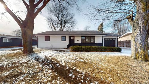 704 Pleasantview Dr, Storm Lake, IA, 50588 | Card Image