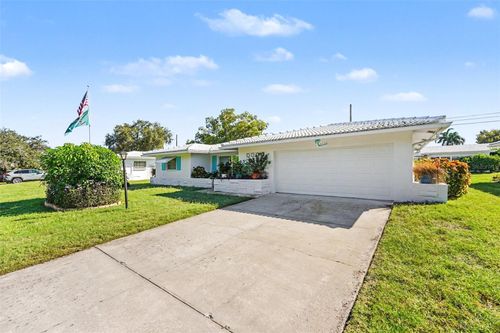8727 143rd St, SEMINOLE, FL, 33776-1941 | Card Image