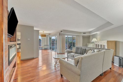 apt-708-900 19th Ave S, Nashville, TN, 37212-2154 | Card Image