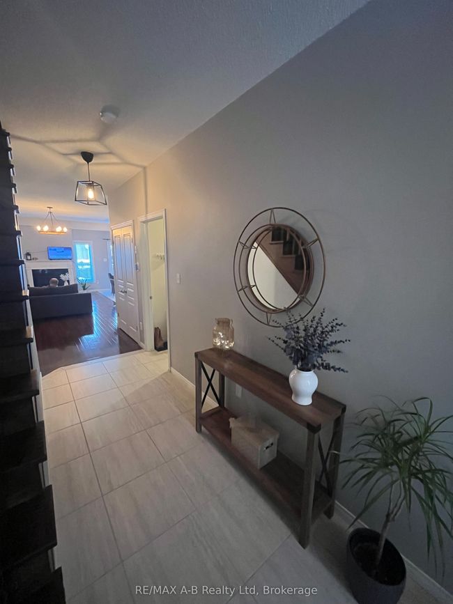 19 - 19 Valleyside Lane, Condo with 3 bedrooms, 3 bathrooms and 1 parking in Dundas ON | Image 4