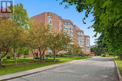 605-5 Weldrick Rd W, Richmond Hill, ON, L4C8S9 | Card Image