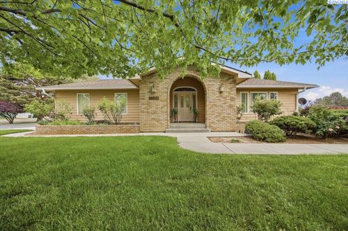97304 E Alhambra Rd, Kennewick, WA, 99338-8800 | Card Image