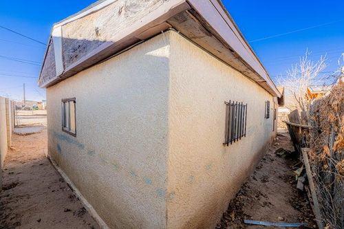 905 Ross Ave Se, Albuquerque, NM, 87102-4941 | Card Image