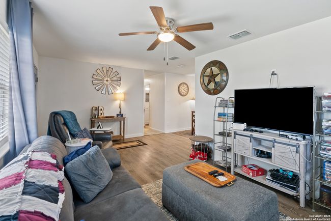 1204 Fannin St, House other with 2 bedrooms, 1 bathrooms and null parking in George West TX | Image 5
