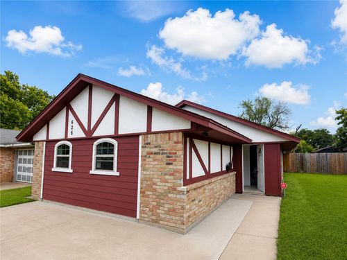 626 N 12th St, La Porte, TX, 77571-3131 | Card Image