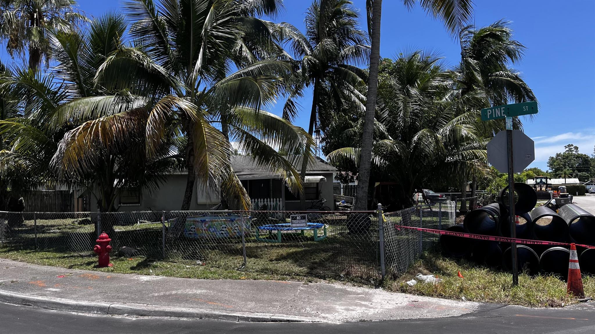 Maple St, West Palm Beach, FL 33406