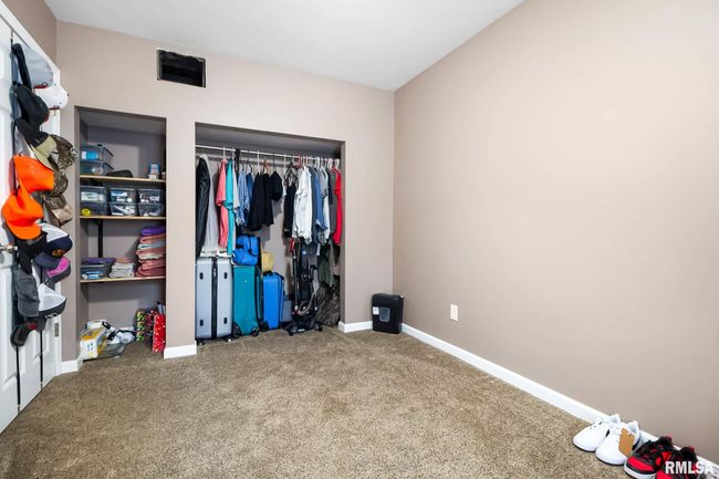 100 E Adams St, House other with 2 bedrooms, 1 bathrooms and null parking in Du Quoin IL | Image 12