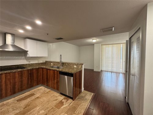 apt-2406-170 Se 14th St, Miami, FL, 33131-3340 | Card Image