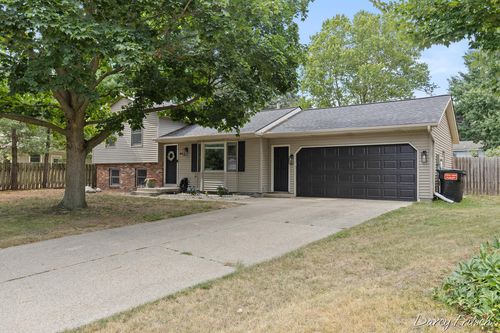 4143 Dennis Ct, Hudsonville, MI, 49426-9301 | Card Image