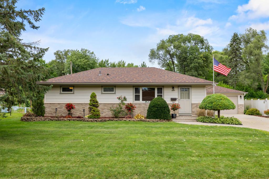 112th St, Minneapolis, MN 55437