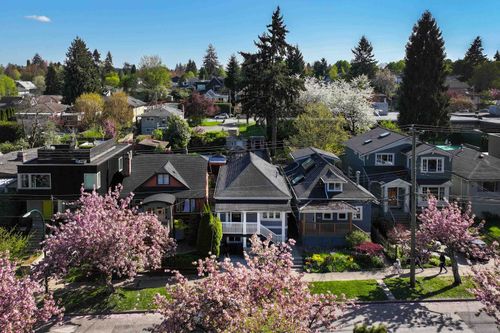 454 E 28th Ave, Vancouver, BC, V5V2N3 | Card Image