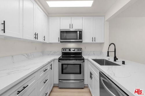 228-435 S Virgil Avenue, Los Angeles, CA, 90020 | Card Image