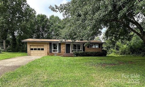 2283 Hillside Dr, Newton, NC, 28658-8633 | Card Image