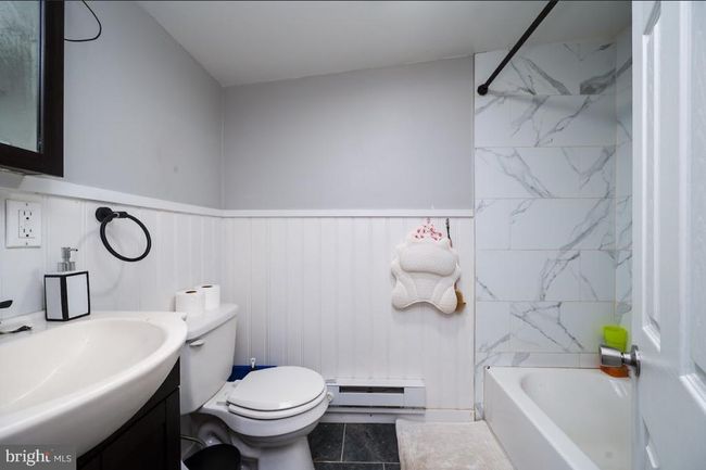 235 Maple St, Townhouse with 2 bedrooms, 2 bathrooms and null parking in READING PA | Image 11