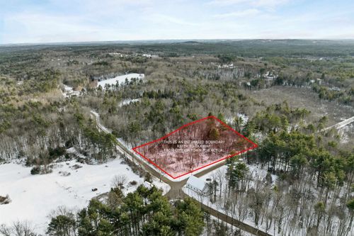 61 Freeman Hall Rd, Nottingham, NH, 03290-6101 | Card Image