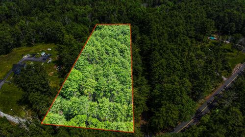 2 Dean St, North Babylon, NY, 11703-4104 | Card Image