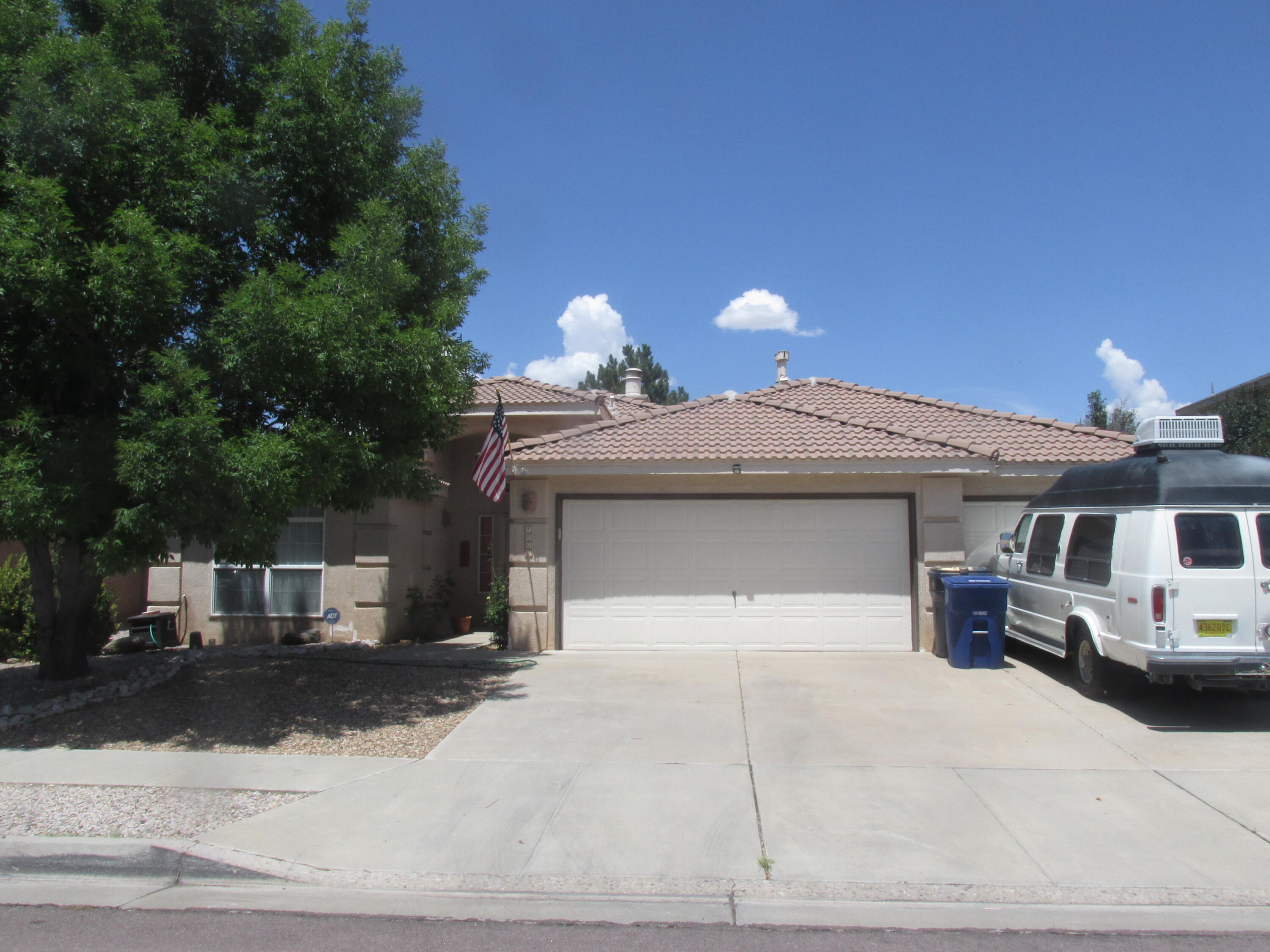 Luz DE LA Luna Pl, Albuquerque, NM 87114