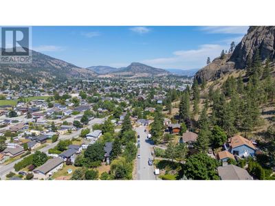 11014 Mountford Ave, House other with 6 bedrooms, 4 bathrooms and 4 parking in Summerland BC | Image 2