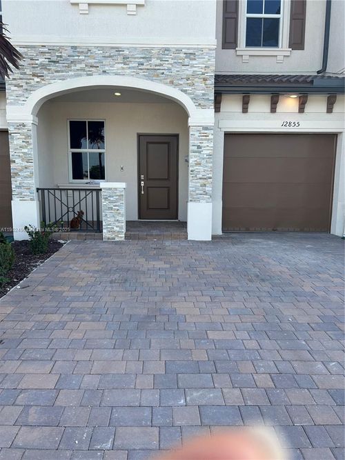 12855 Nw 24th Ave, Miami, FL, 33167-1576 | Card Image