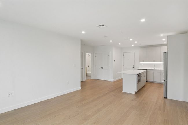 STE-306 - 256 Dorchester St, Condo with 2 bedrooms, 2 bathrooms and null parking in Boston MA | Image 11