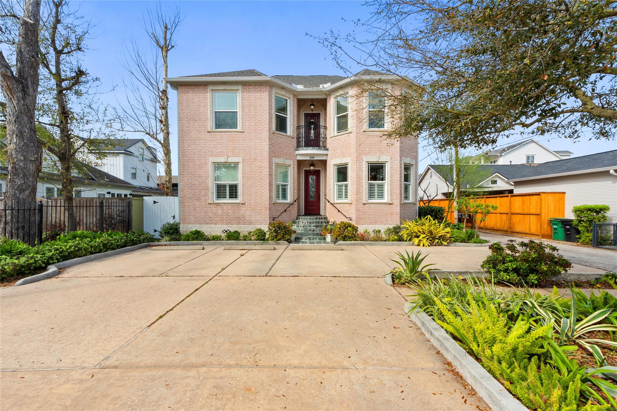 Residential Income in Houston