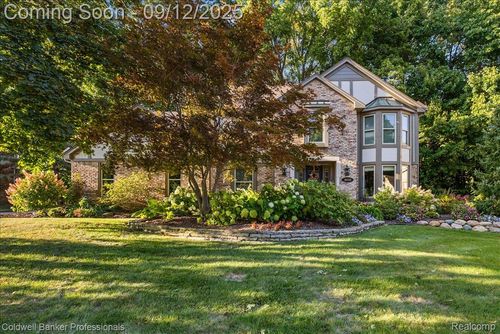 49238 Plum Tree Dr, Plymouth, MI, 48170-3234 | Card Image