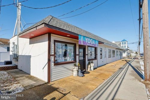 1409 Nw Central Ave, SEASIDE PARK, NJ, 08752-1109 | Card Image