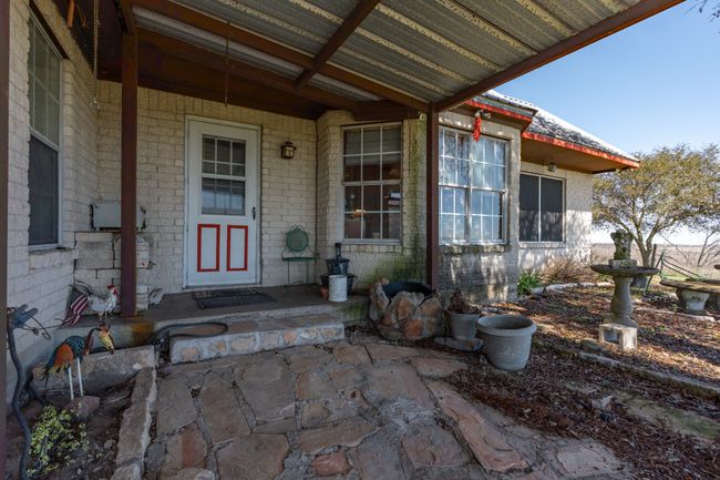 covered back patio | Image 35
