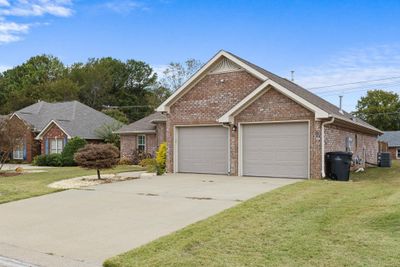 329 Sherborne Ct, House other with 3 bedrooms, 2 bathrooms and null parking in Florence AL | Image 3