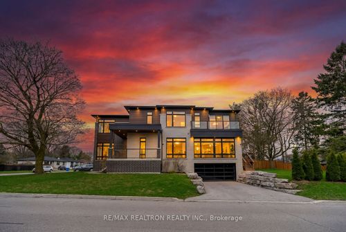 70 Collins Crescent, Aurora, ON, L4G2W2 | Card Image