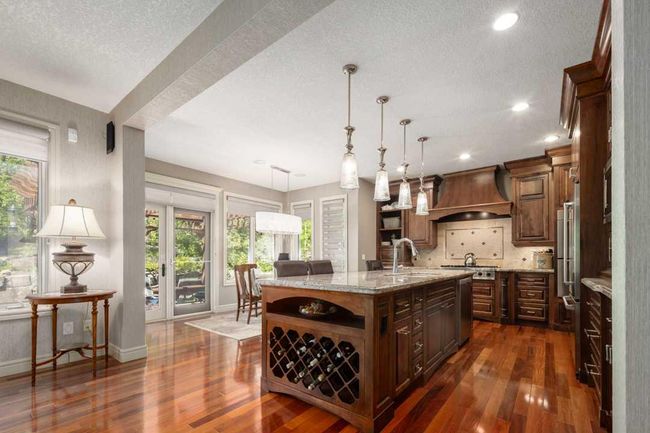 10 Spring Valley Pl Sw, House other with 5 bedrooms, 5 bathrooms and 6 parking in Calgary AB | Image 10