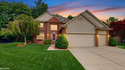 32134 Persimmon Ln, Chesterfield, MI, 48047-4539 | Card Image