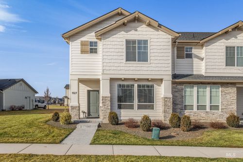 1127 N World Cup Ln, Eagle, ID, 83616-6189 | Card Image
