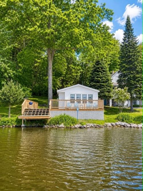 N4504 Anthony Is, HUSTISFORD, WI, 53034-9200 | Card Image